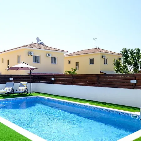 Voroklini Villa With Pool Larnaca Exterior photo
